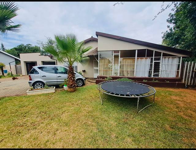 3 BEDROOM HOUSE FOR SALE IN ROTHDENE